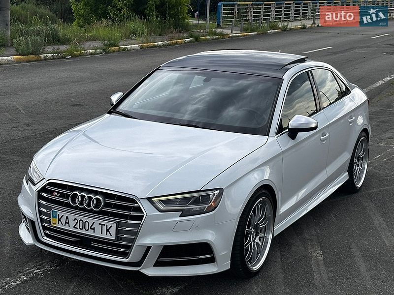 Седан Audi S3 2016 в Ірпені