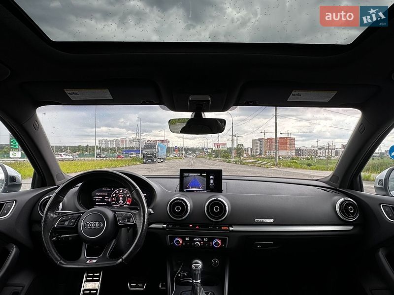 Седан Audi S3 2016 в Ірпені