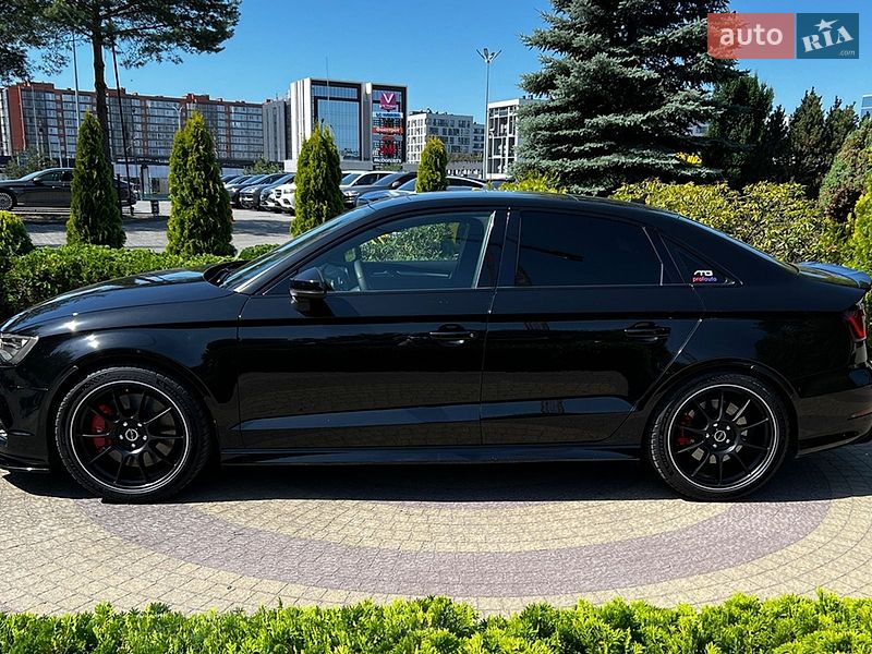 Седан Audi S3 2014 в Львове