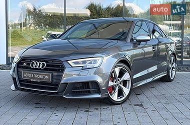 Седан Audi S3 2017 в Львове