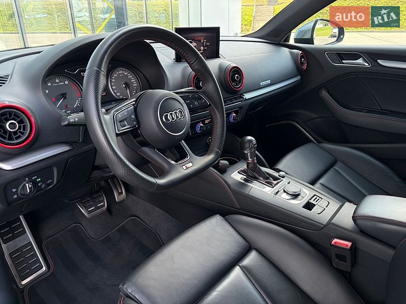 Седан Audi S3 2017 в Львове