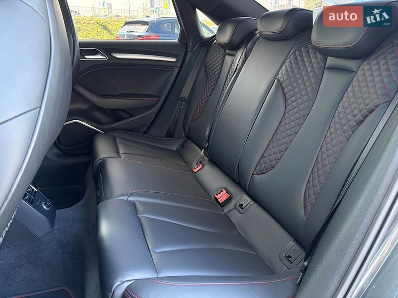 Седан Audi S3 2017 в Львове