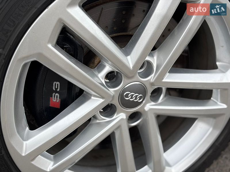 Седан Audi S3 2015 в Одессе