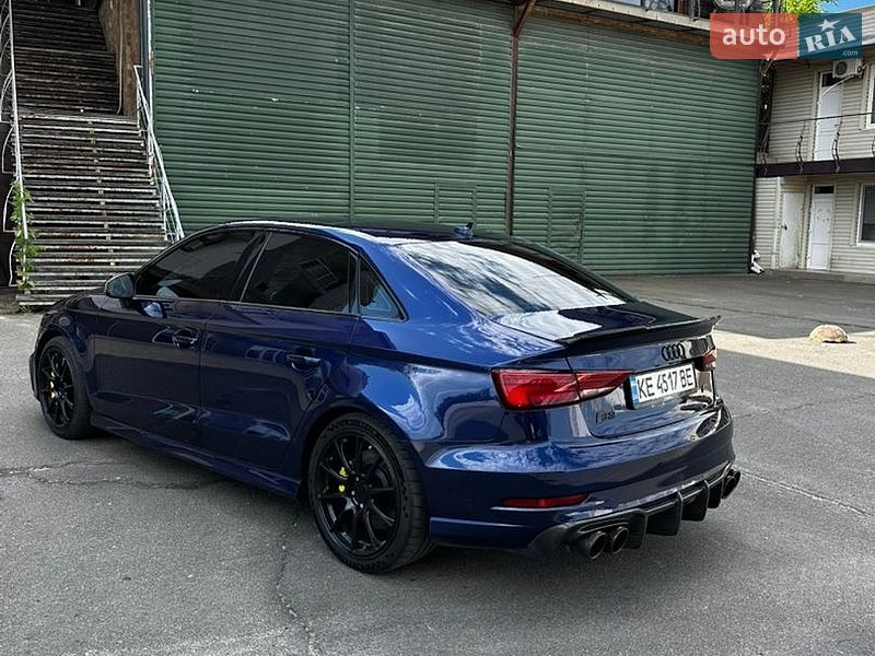 Седан Audi S3 2017 в Одесі