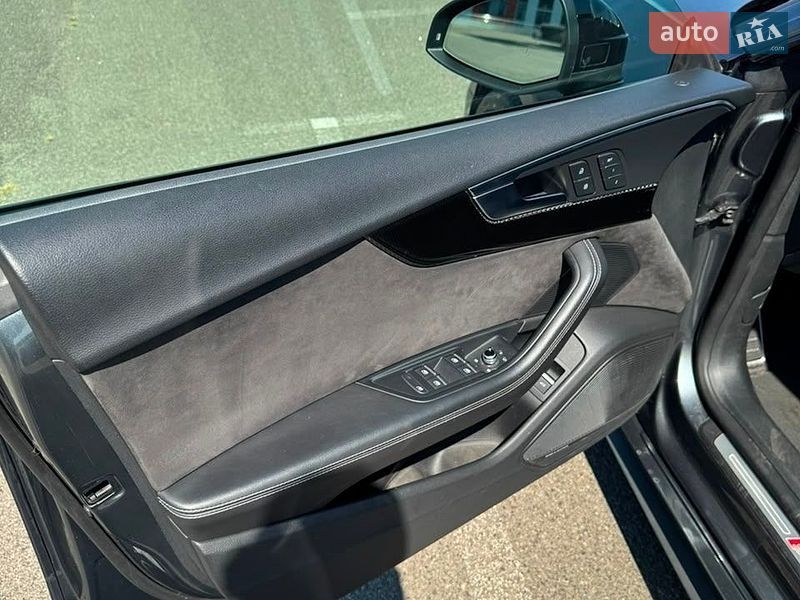Хэтчбек Audi S3 2017 в Киеве фото 12 Хэтчбек Audi S3 2017 в Киеве