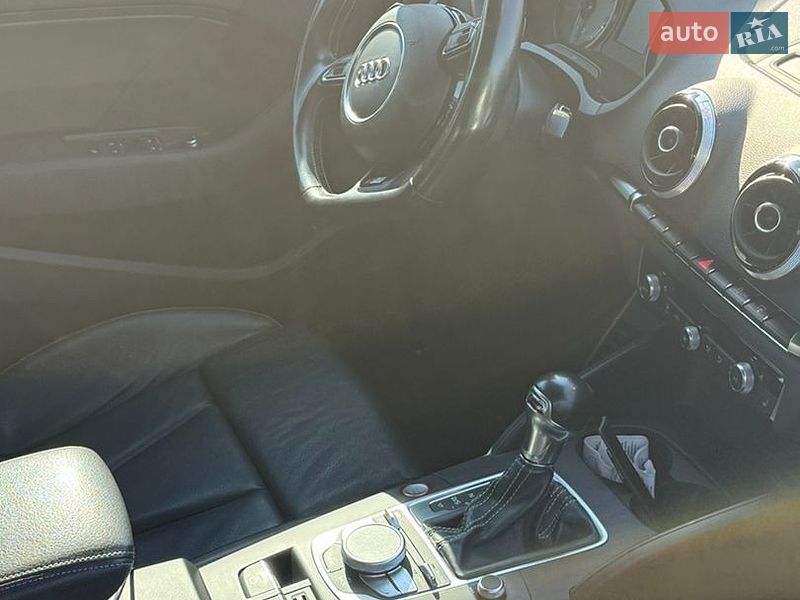 Седан Audi S3 2015 в Полтаві