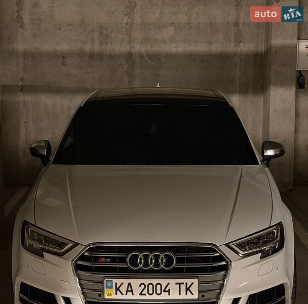 Седан Audi S3 2016 в Ірпені