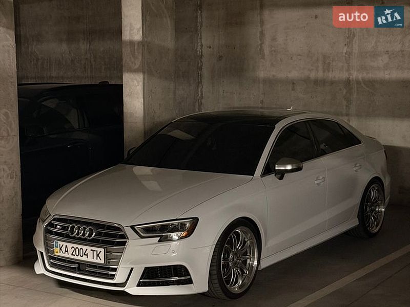 Седан Audi S3 2016 в Ірпені