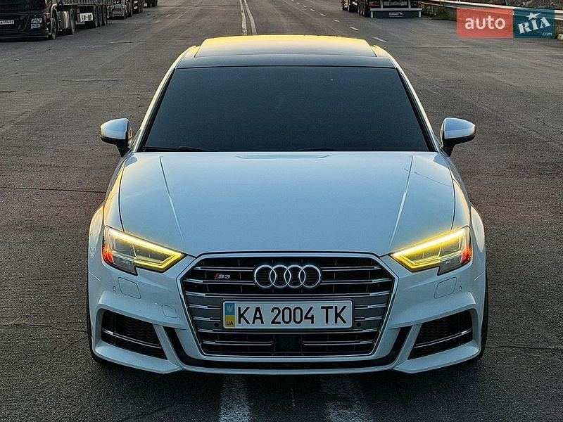 Седан Audi S3 2016 в Ірпені
