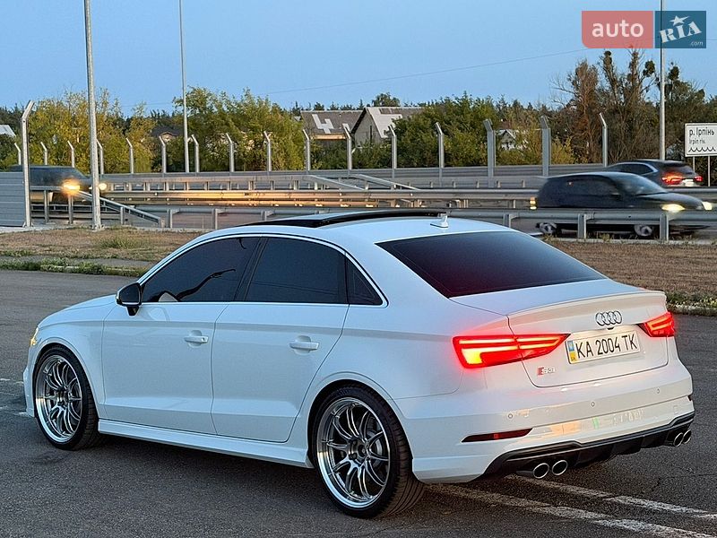 Седан Audi S3 2016 в Ірпені