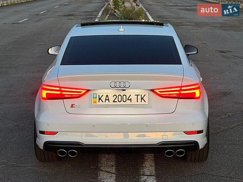 Седан Audi S3 2016 в Ірпені