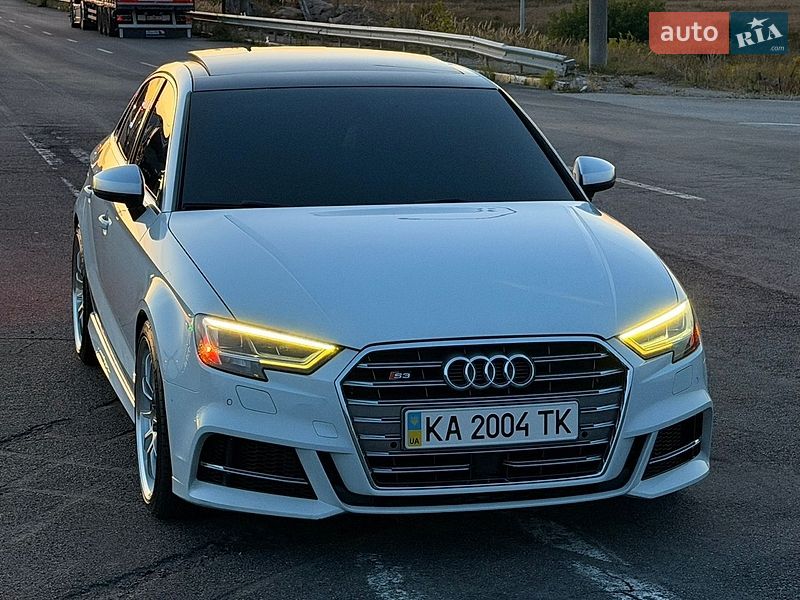 Седан Audi S3 2016 в Ірпені