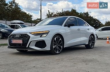 Седан Audi S3 2022 в Запоріжжі