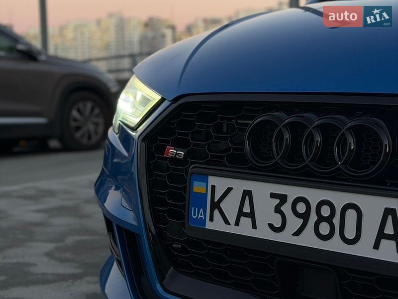 Седан Audi S3 2017 в Киеве