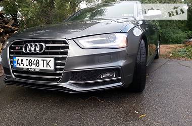 Седан Audi S4 2015 в Киеве