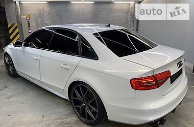 Седан Audi S4 2013 в 