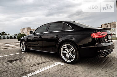 Седан Audi S4 2014 в Львові