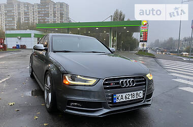 Седан Audi S4 2013 в Киеве