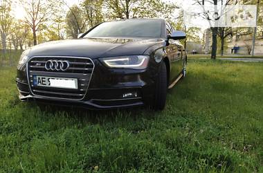 Седан Audi S4 2013 в Днепре