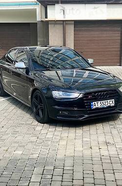 Седан Audi S4 2013 в Ивано-Франковске