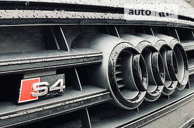 Седан Audi S4 2015 в Днепре