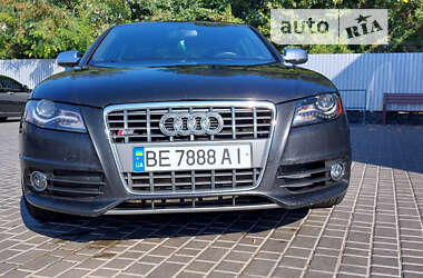 Седан Audi S4 2010 в Доманевке