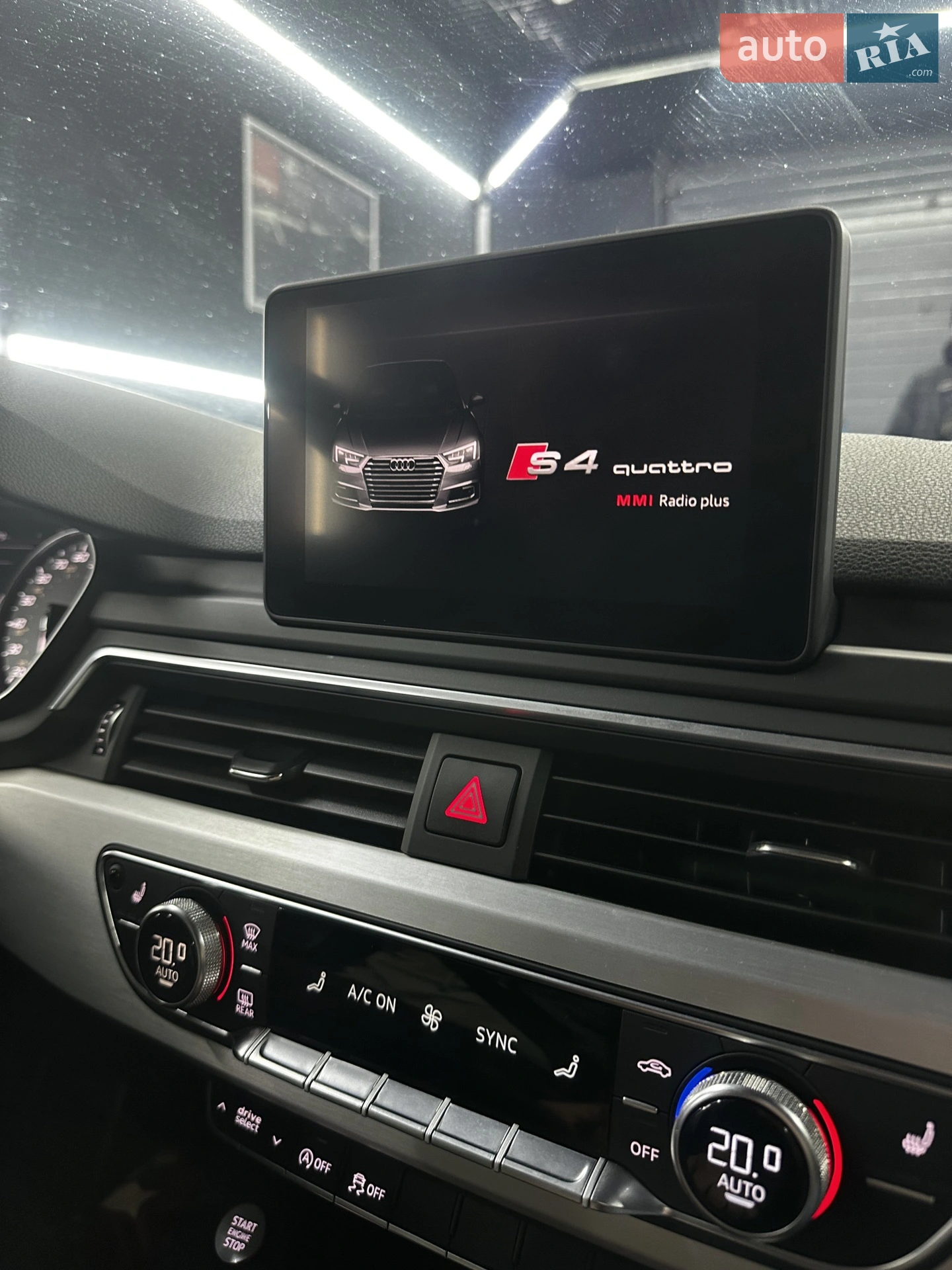 2018 Audi S4 - мініатюра 28