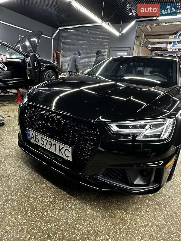 Седан Audi S4 2018 в Виннице