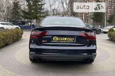 Седан Audi S4 2012 в 