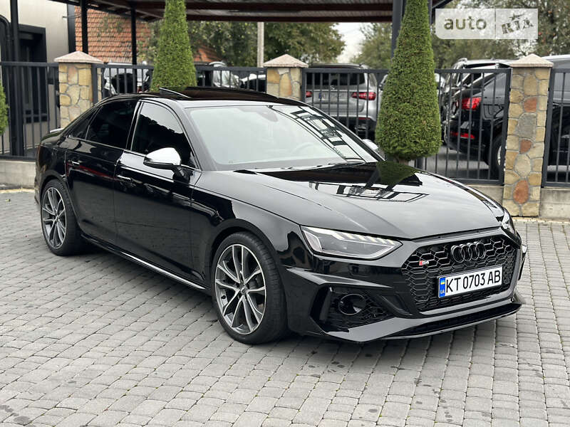 Седан Audi S4 2019 в Коломые