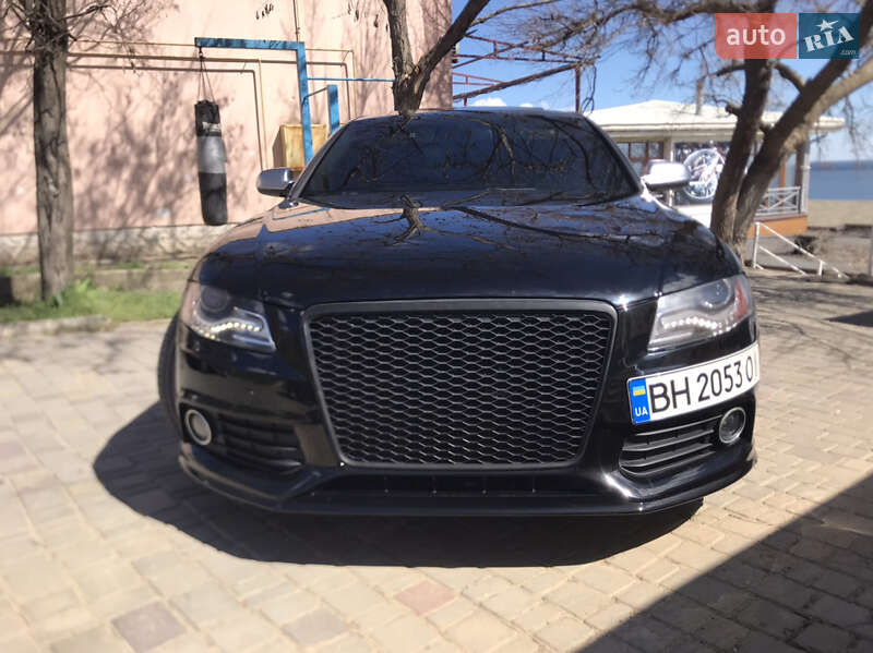 Седан Audi S4 2009 в 