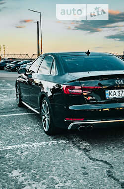 Седан Audi S4 2017 в 