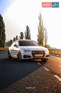 Седан Audi S4 2018 в 