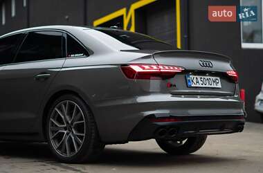 Седан Audi S4 2022 в 