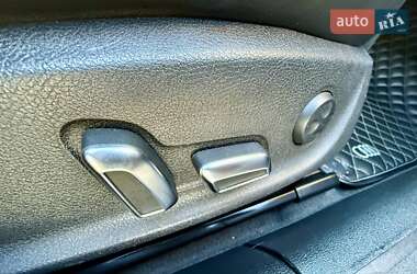 Седан Audi S4 2012 в 