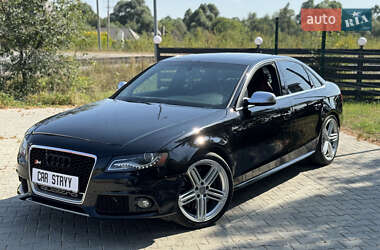 Седан Audi S4 2011 в Стрые