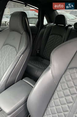 Седан Audi S4 2023 в 