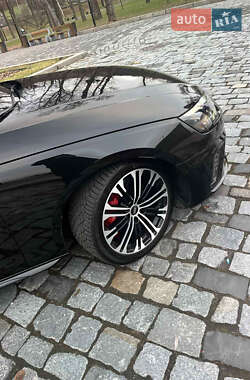 Седан Audi S4 2023 в 