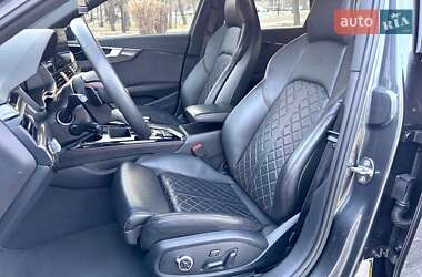 Седан Audi S4 2023 в Києві