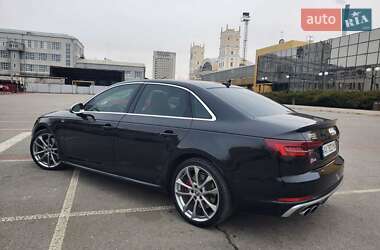 Седан Audi S4 2018 в Харкові