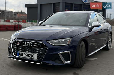 Седан Audi S4 2022 в 