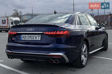 Седан Audi S4 2022 в 