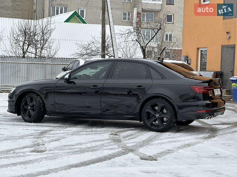 Седан Audi S4 2019 в Киеве