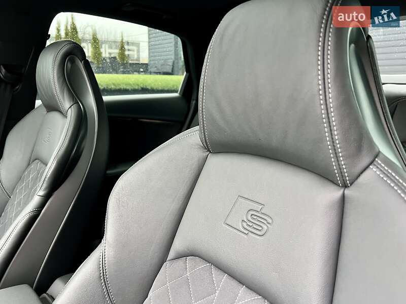 Седан Audi S4 2022 в Киеве