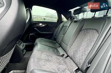 Седан Audi S4 2022 в 