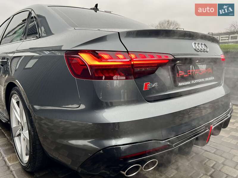 Седан Audi S4 2022 в Киеве