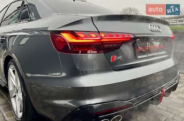 Седан Audi S4 2022 в 