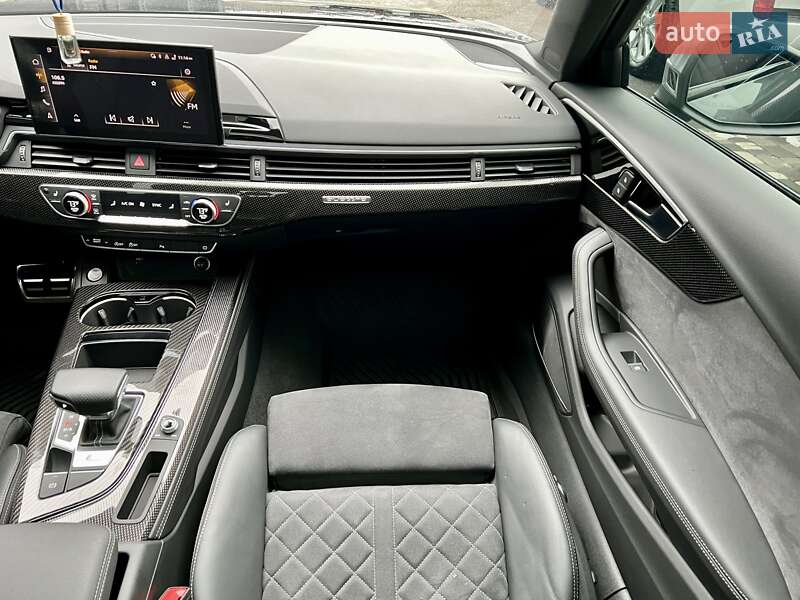 Седан Audi S4 2022 в Киеве