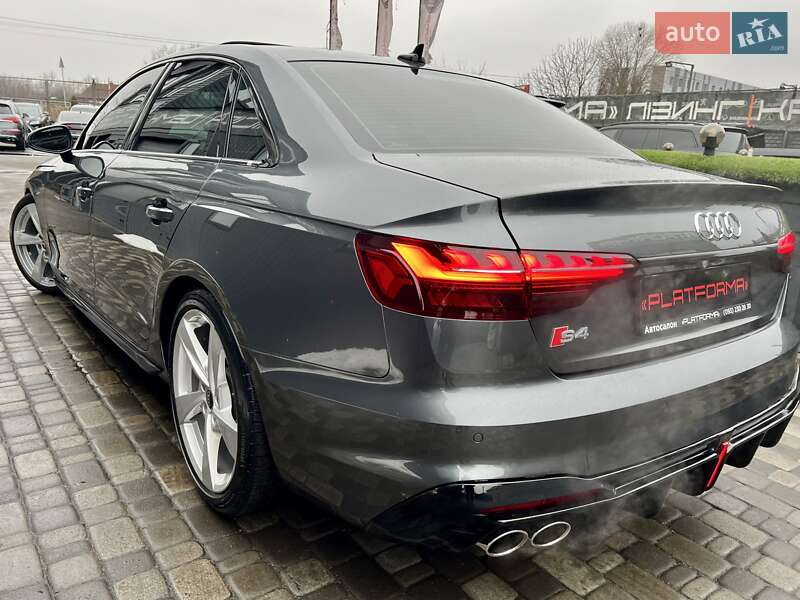 Седан Audi S4 2022 в Киеве