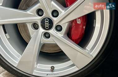 Седан Audi S4 2022 в 
